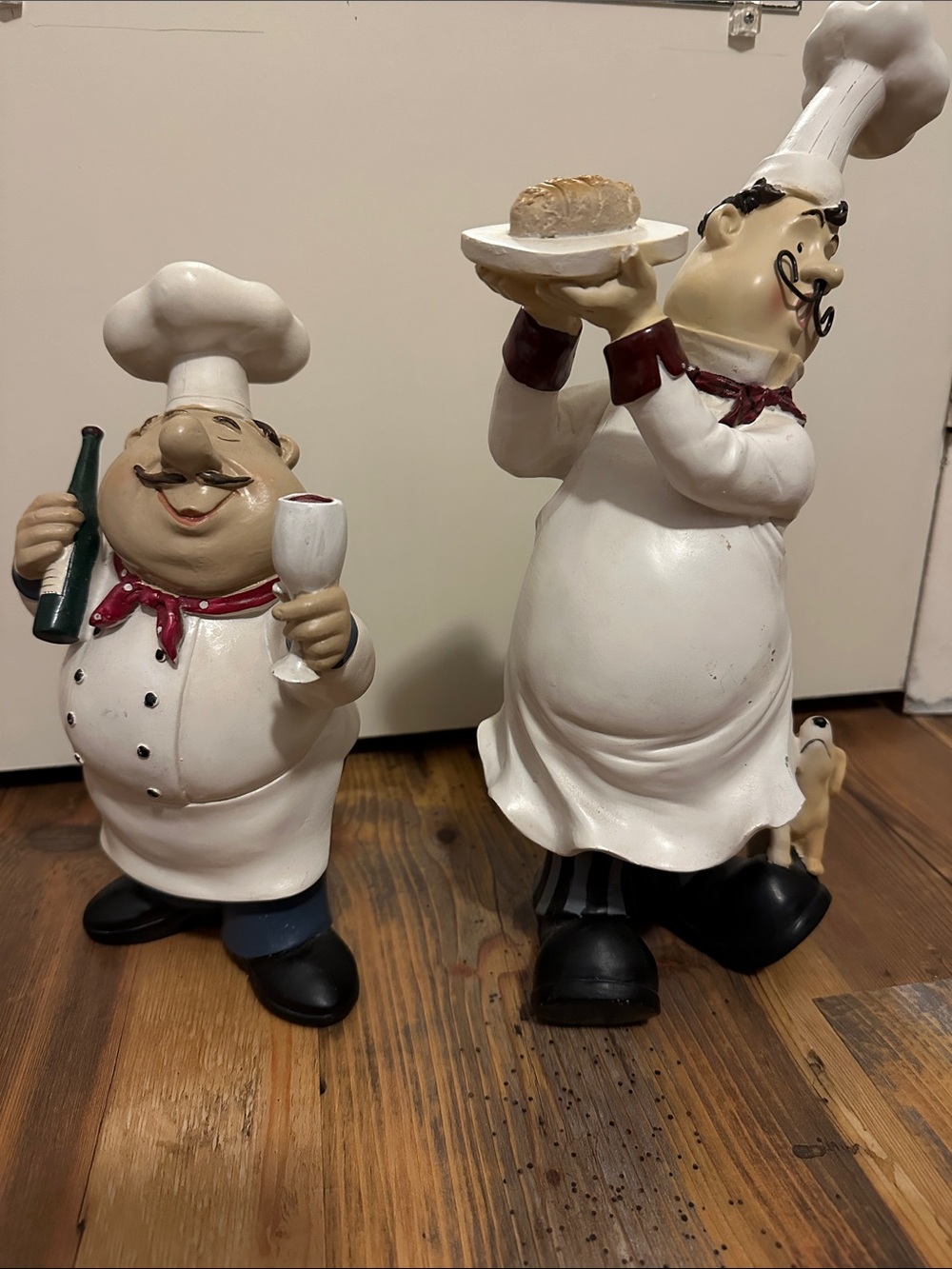 Chef Figurine Kitchen Décor Set - White and Black
